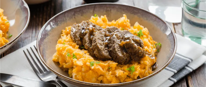 Recept voor zoete aardappelhutspot met tijm gehaktballen