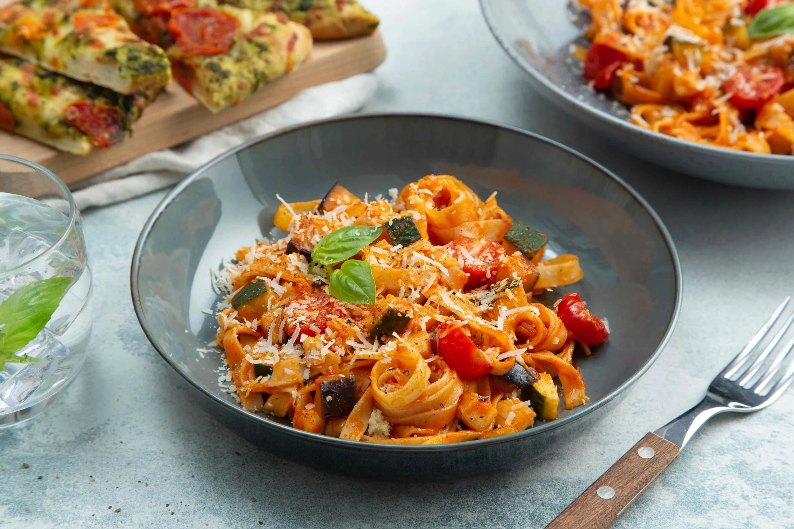 Recept voor tagliatelle met aubergine en courgette